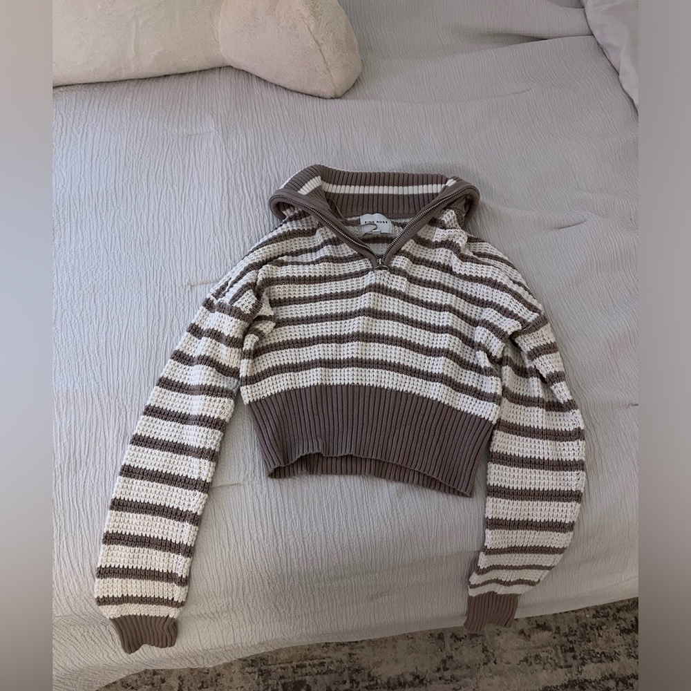 Cropper Sweater